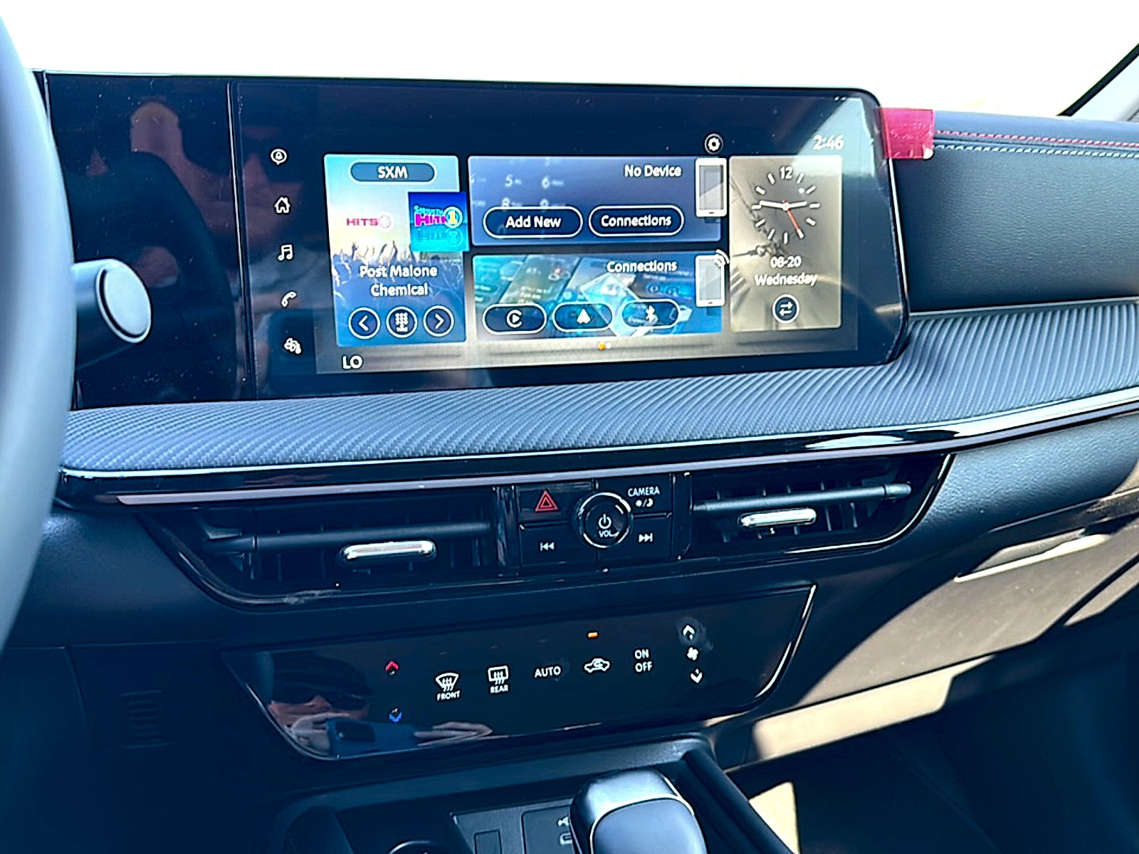 2025 Nissan Kicks SR FWD