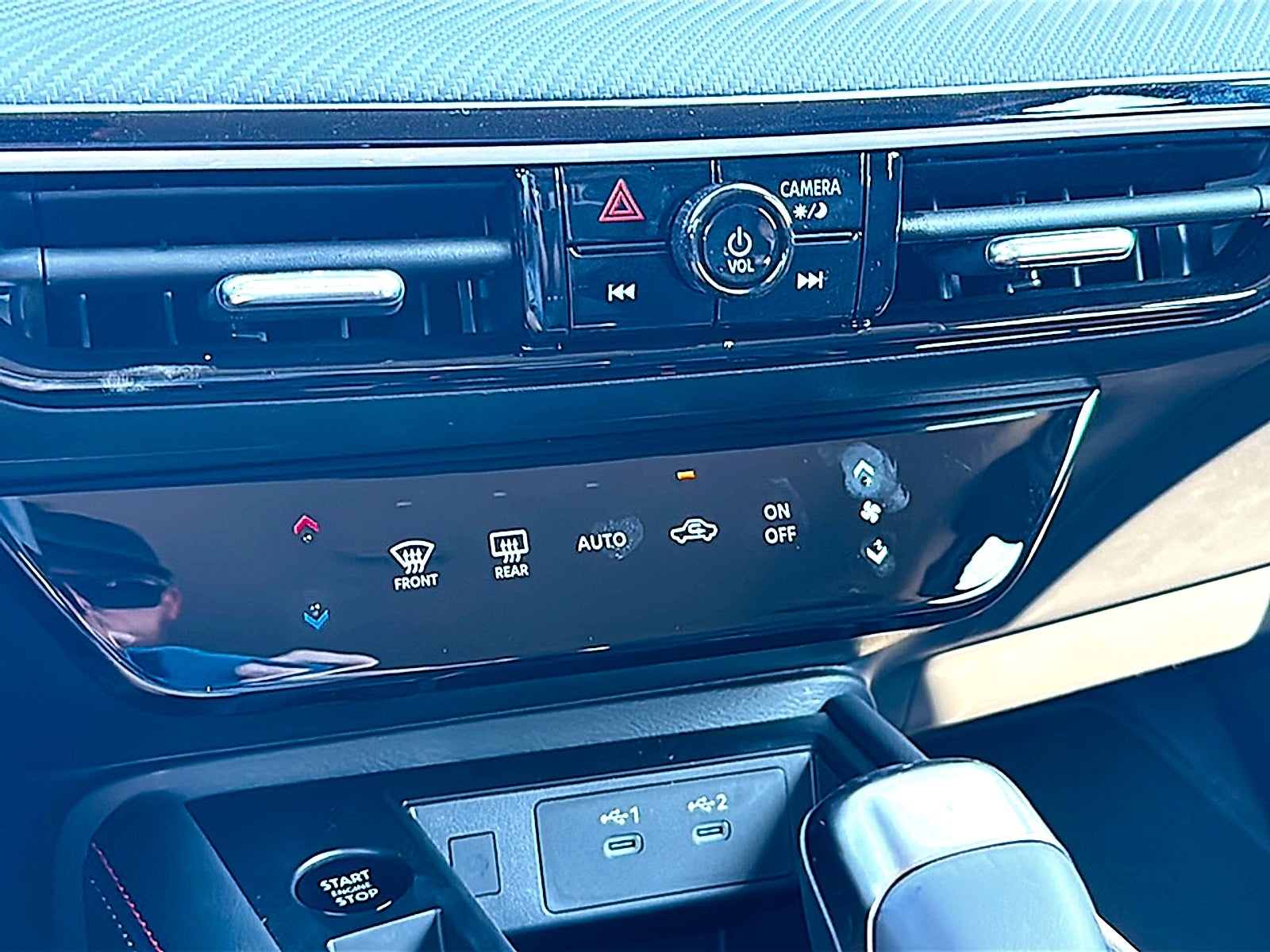 2025 Nissan Kicks SR FWD