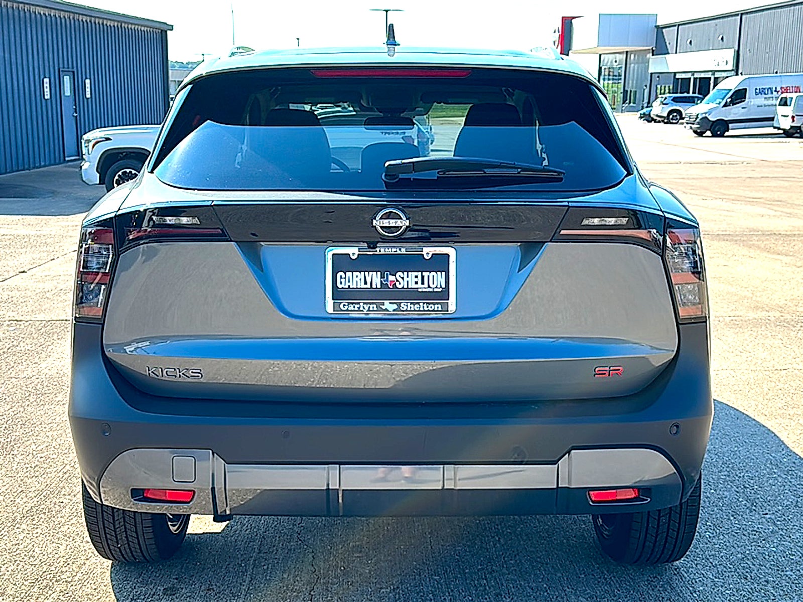 2025 Nissan Kicks SR FWD