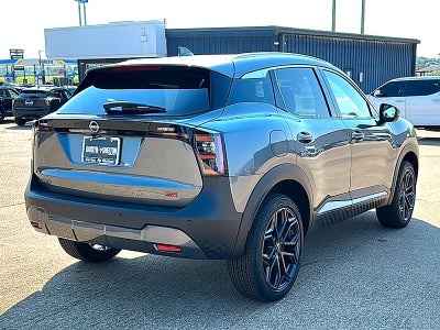 2025 Nissan Kicks SR FWD