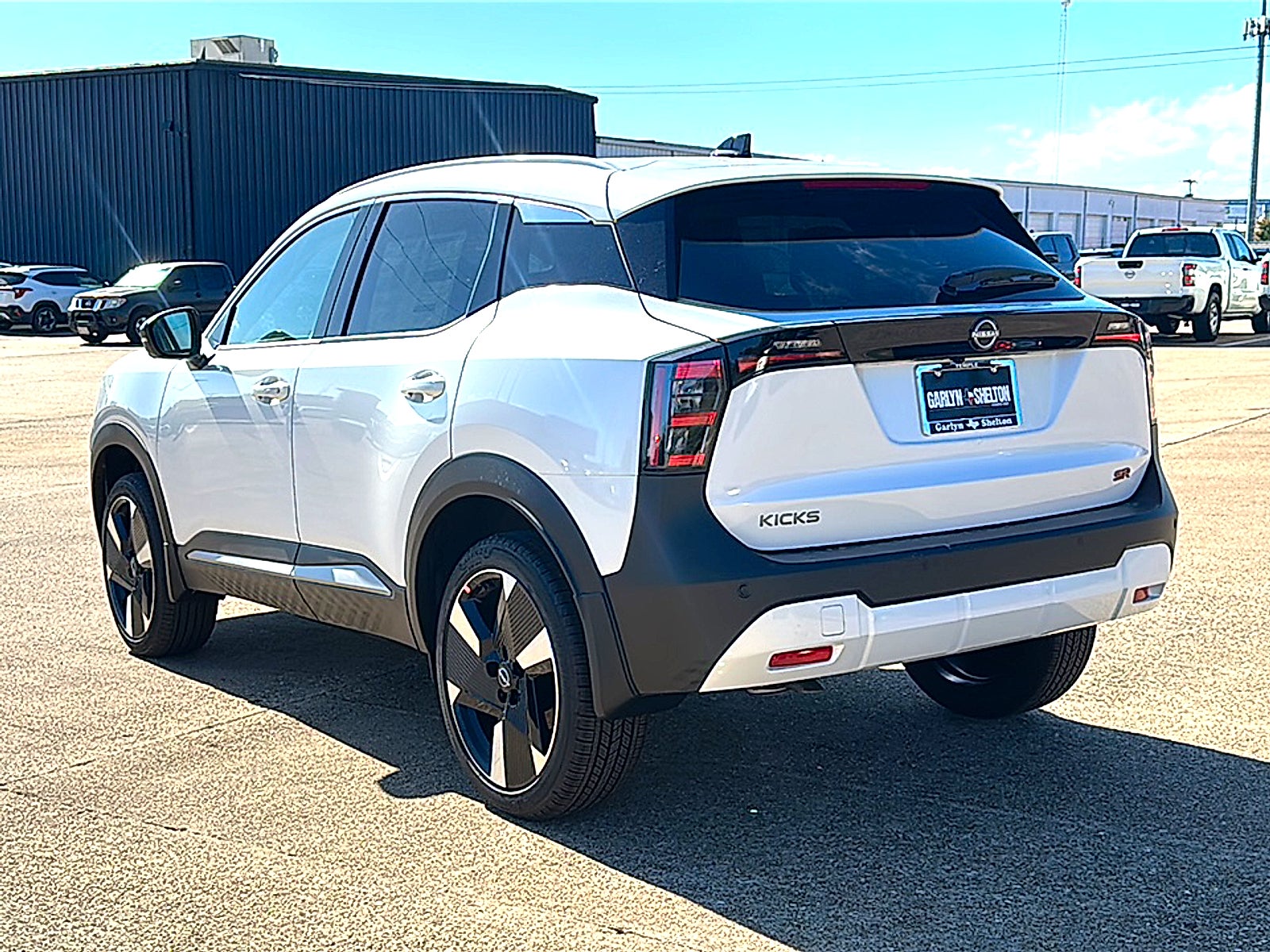 2026 Nissan Kicks SR