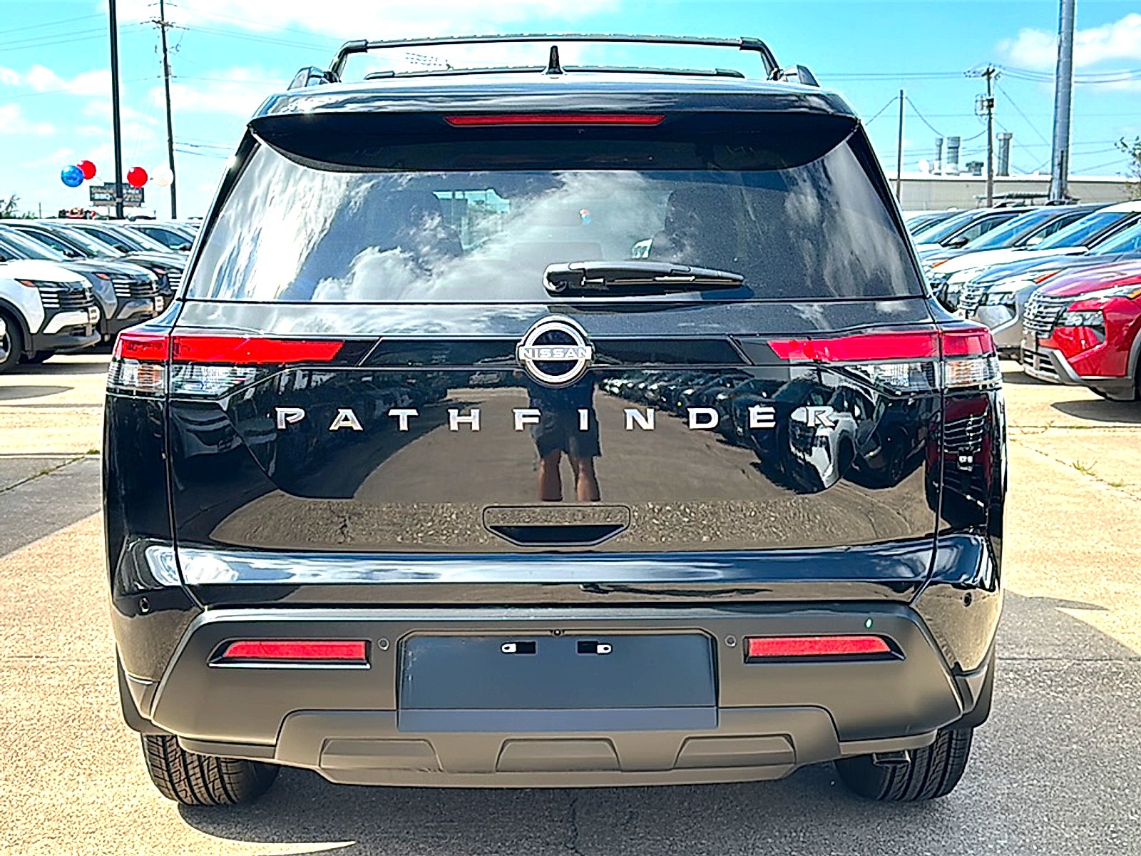 2026 Nissan Pathfinder SV