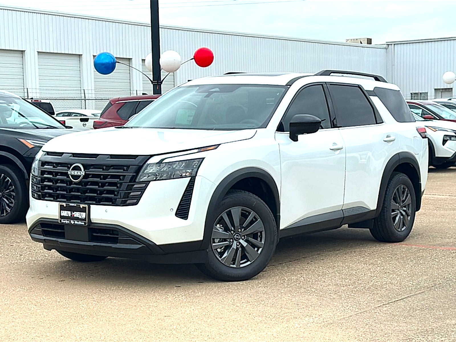 2026 Nissan Pathfinder SV