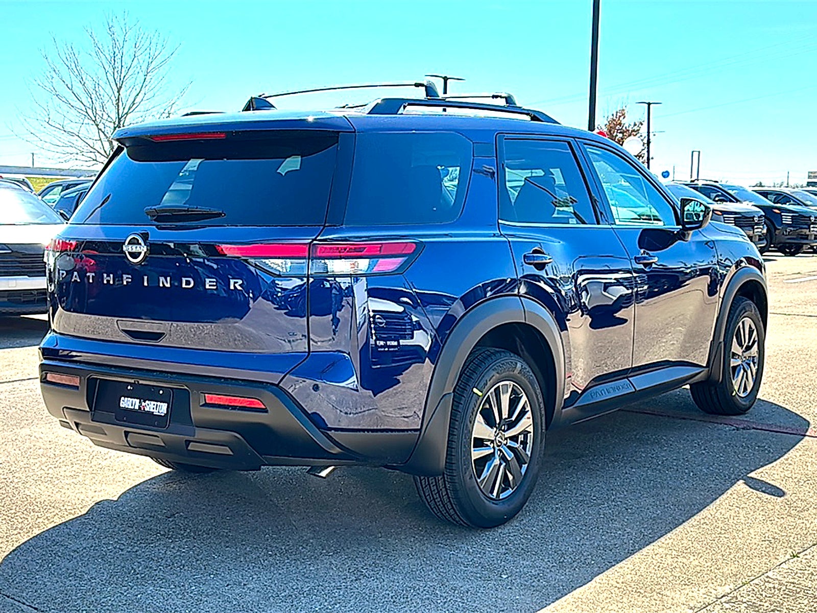 2026 Nissan Pathfinder SV