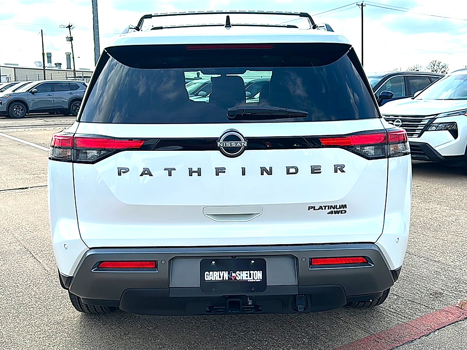 2026 Nissan Pathfinder Platinum