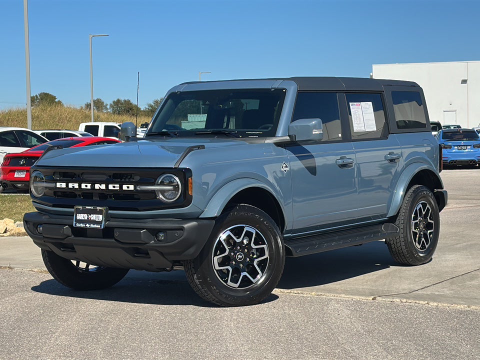 2025 Ford Bronco Outer Banks