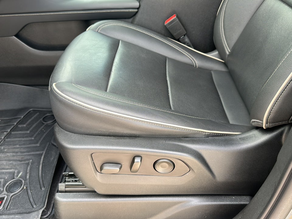2022 GMC Yukon 2WD SLT