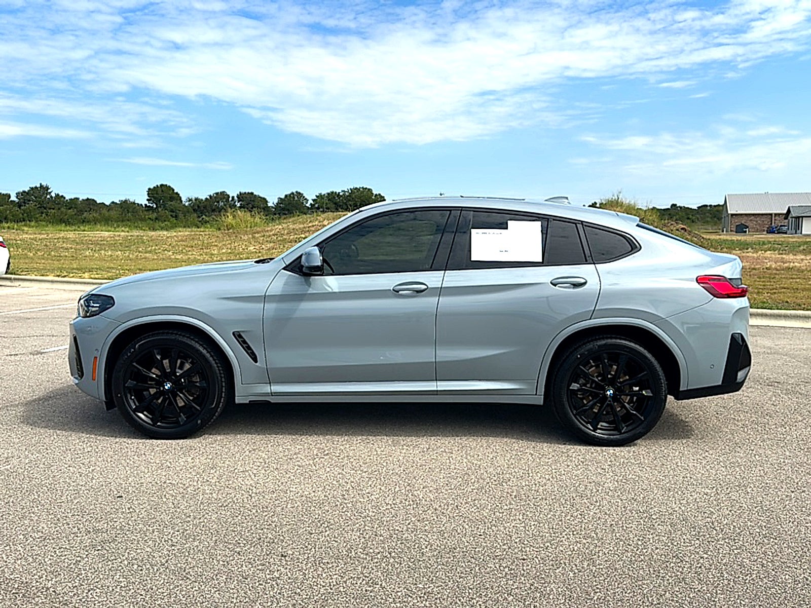 2023 BMW X4 xDrive30i