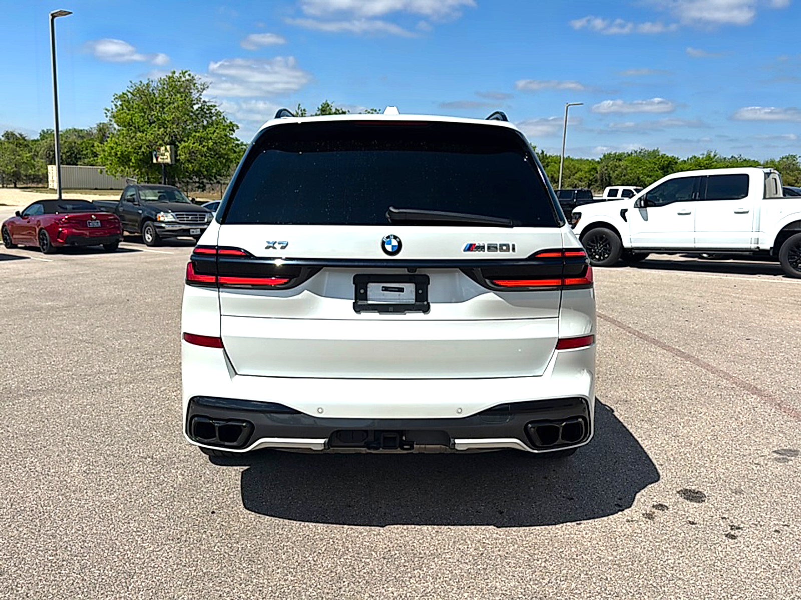 2025 BMW X7 M60i