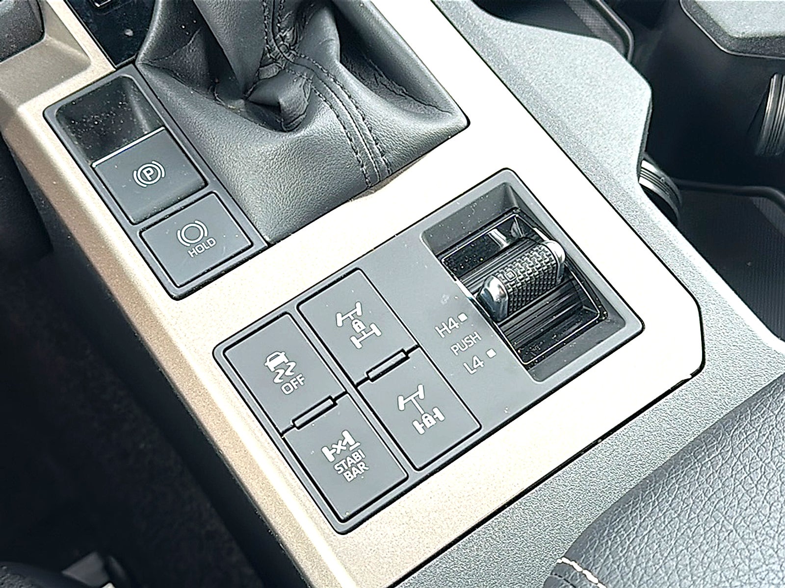 2024 Toyota Land Cruiser 4WD (Natl)