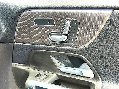 2021 Mercedes-Benz GLB 250 GLB 250