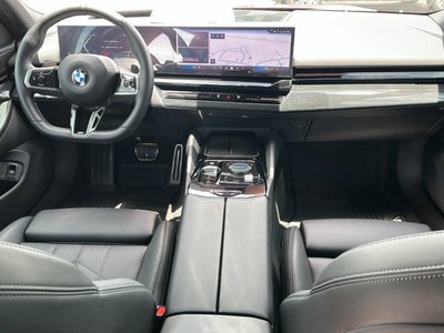 2025 BMW 5 Series 530i