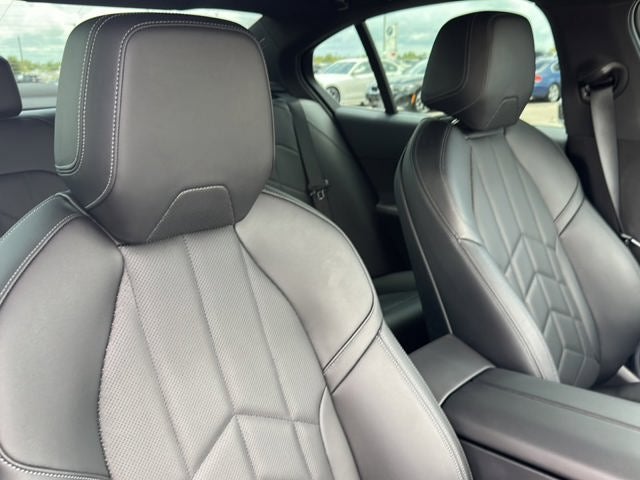 2025 BMW 5 Series 530i