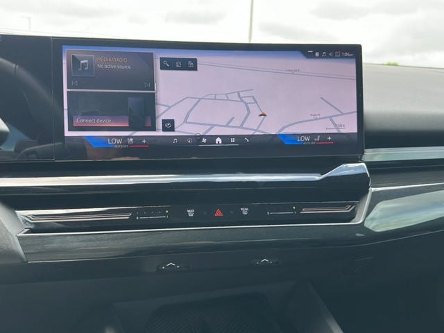 2025 BMW 5 Series 530i