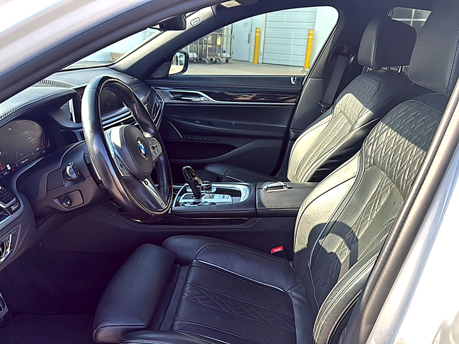 2022 BMW 7 Series 740i
