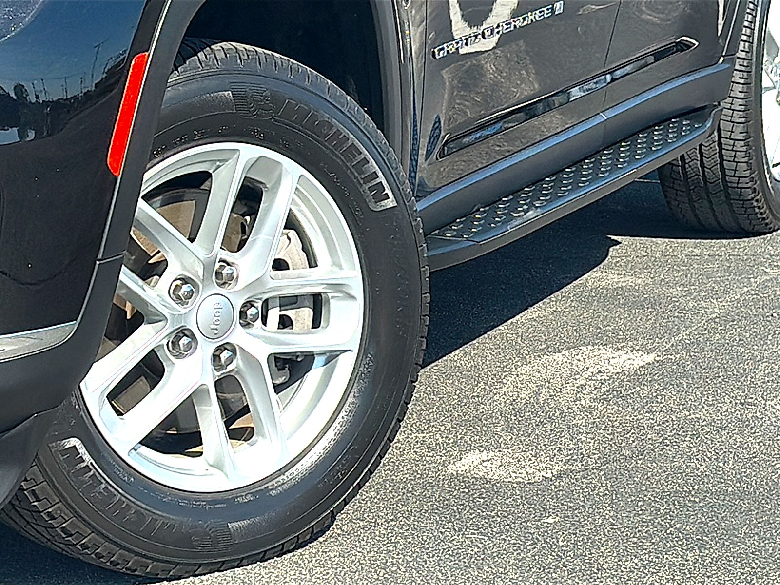 2021 Jeep Grand Cherokee L Laredo 4x4