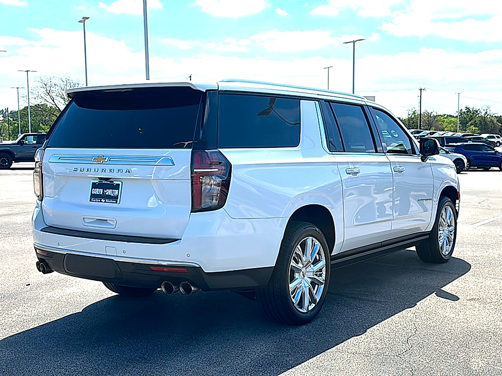 2023 Chevrolet Suburban High Country